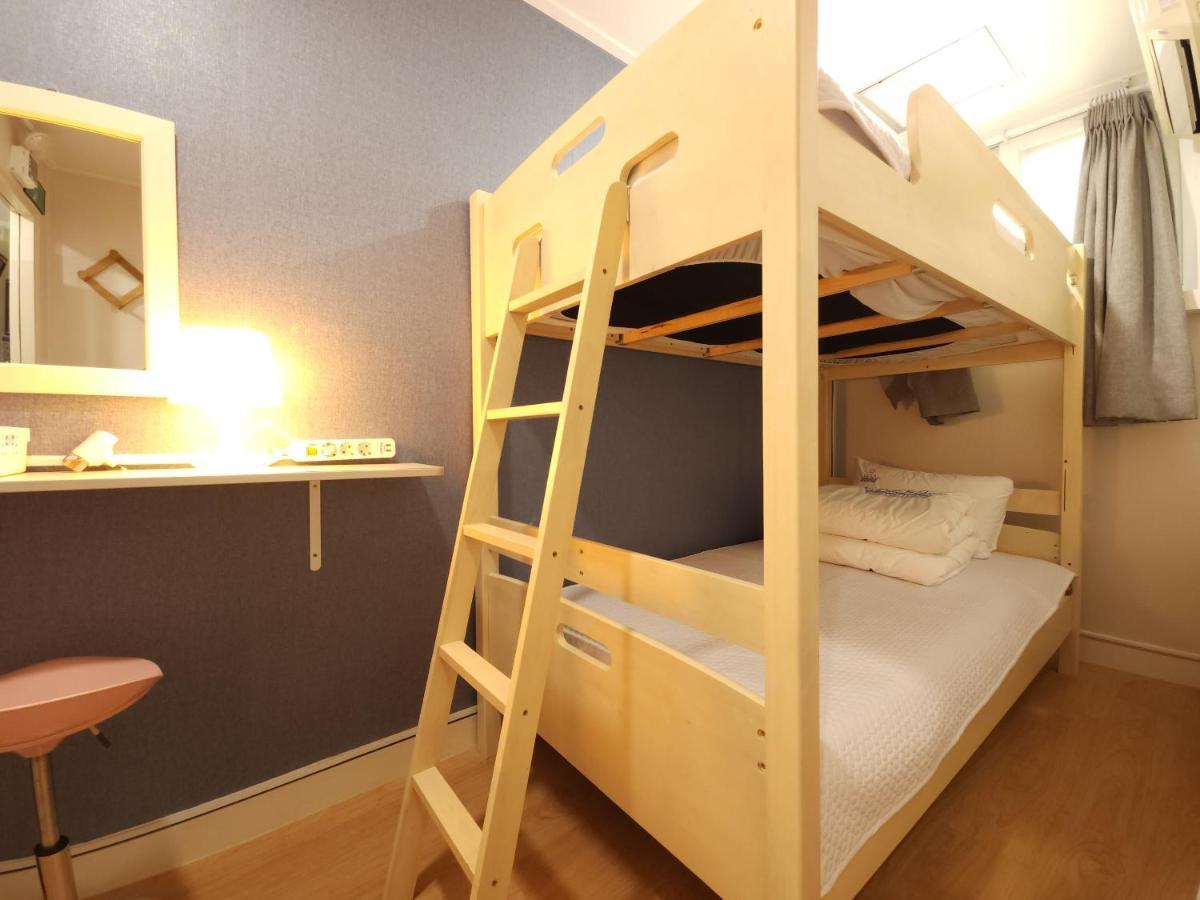 Oyo Myeongdong 5 Lodge Szöul Kültér fotó
