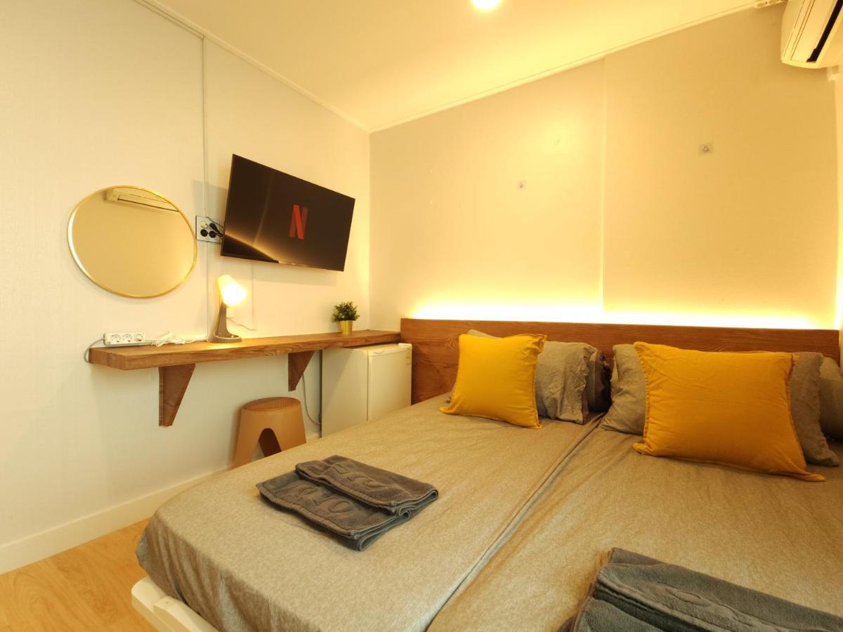 Oyo Myeongdong 5 Lodge Szöul Kültér fotó