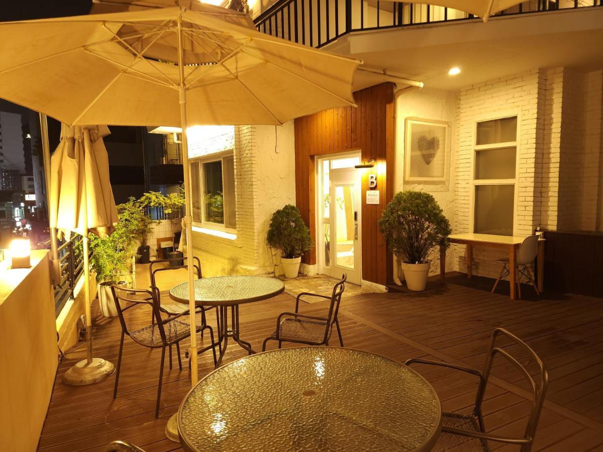 Oyo Myeongdong 5 Lodge Szöul Kültér fotó