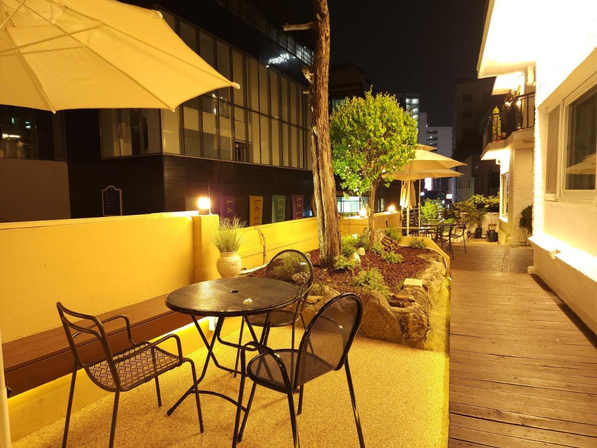 Oyo Myeongdong 5 Lodge Szöul Kültér fotó