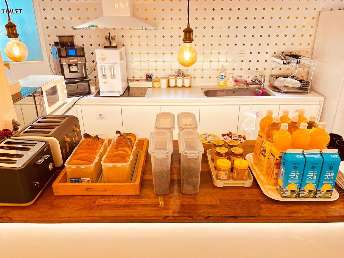 Oyo Myeongdong 5 Lodge Szöul Kültér fotó